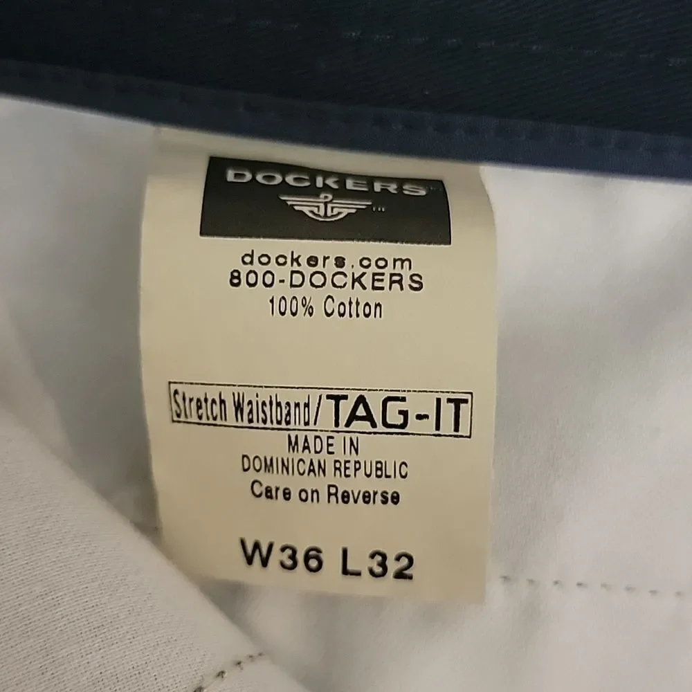 Dockers straight fit ultimate chinos in Navy Size 36X32